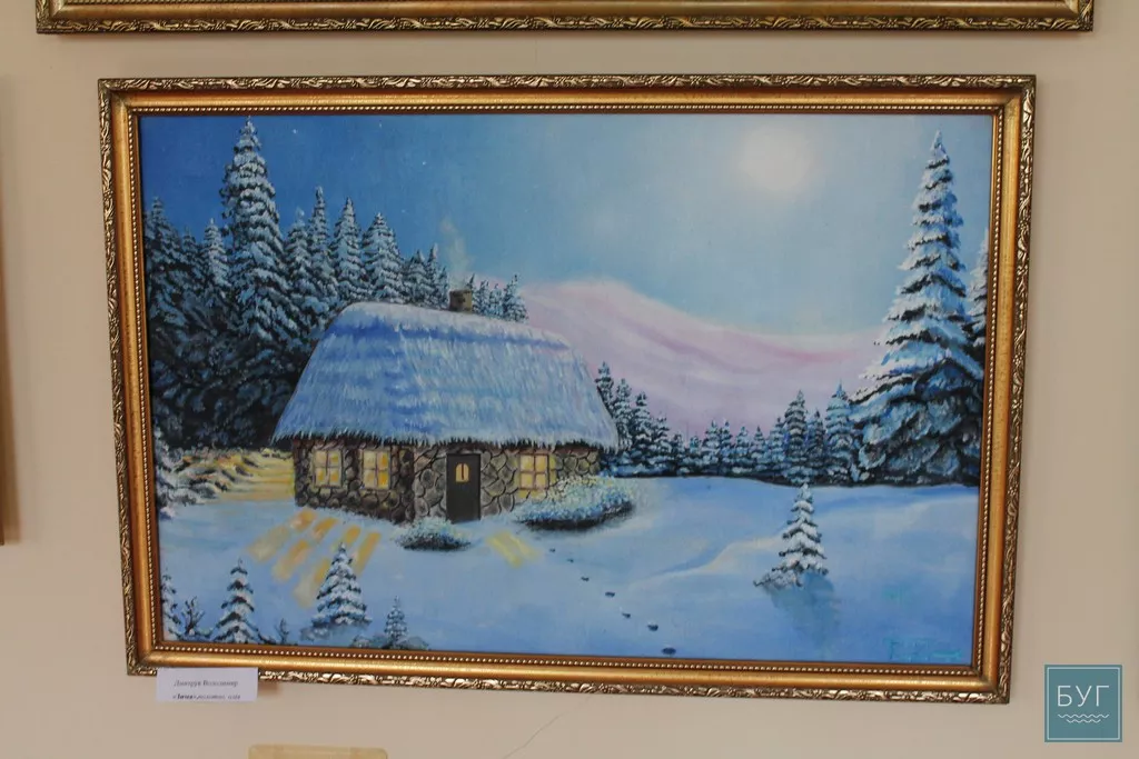 У Нововолинську відкрито виставку "Нас єднає Україна" 2 2015-01-22_00004