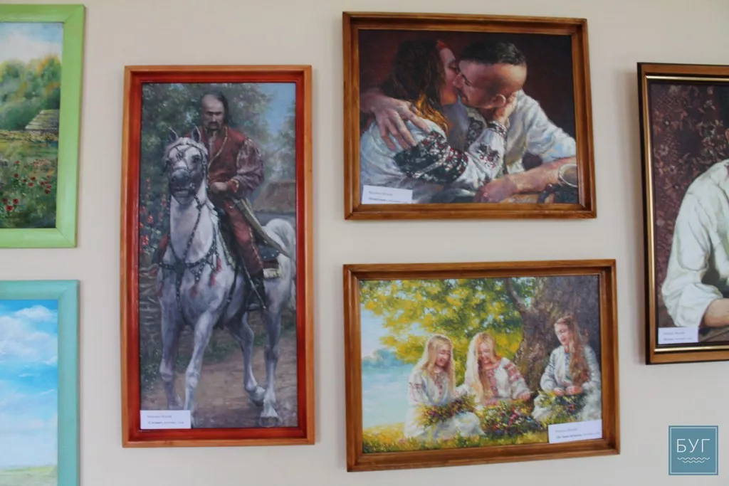 У Нововолинську відкрито виставку "Нас єднає Україна" 8 2015-01-22_00011