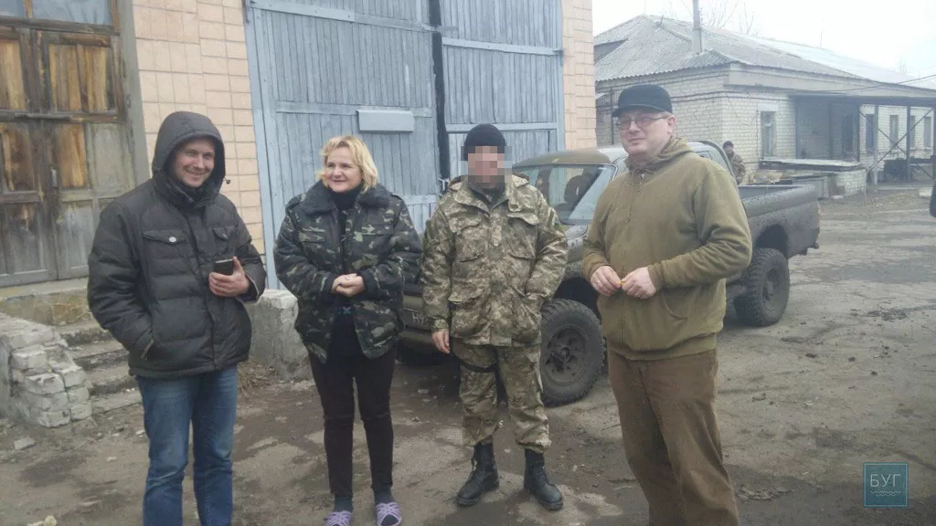 Нововолинські волонтери із "Народного фронту" повернулись зі Сходу 12 Share2015-03-06-320f8462aaa6d5fdefc73a1d3c346c813d90799d7a4d076052a75f7ddddcf907-Picture