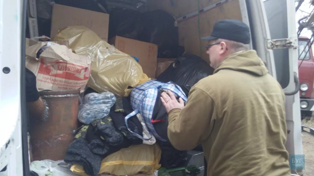 Нововолинські волонтери із "Народного фронту" повернулись зі Сходу 13 Share2015-03-06-66dd8356408b7df28dd38afa4d362a3dd7bdfb1dc438c0ca1973760f6d7b98bf-Picture