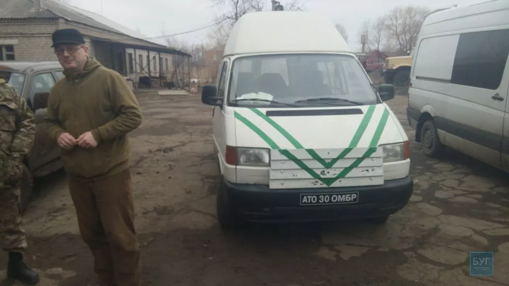 Нововолинські волонтери із "Народного фронту" повернулись зі Сходу 15 Share2015-03-06-80ff261c46c7da428bf57430707f501a84e97df645633ab7101ff0560623da6d-Picture