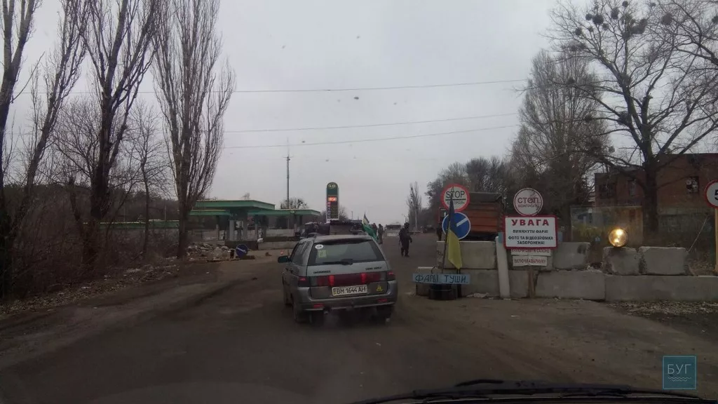 Нововолинські волонтери із "Народного фронту" повернулись зі Сходу 16 Share2015-03-06-8acc8e5b47391fc00198c9497c501900d081283c78b7c36a04577f8411e482a0-Picture