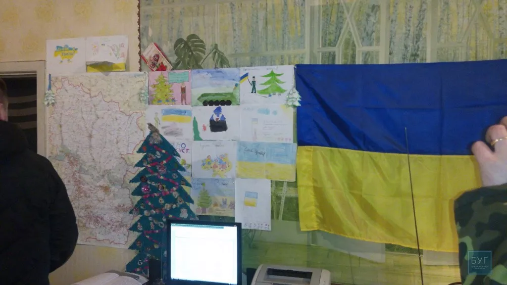 Нововолинські волонтери із "Народного фронту" повернулись зі Сходу 14 Share2015-03-06-8ea6bd2334b6a29a8c9f686da8a7c74ea770f2619bd2ce601a4ccbc75e9a12c4-Picture