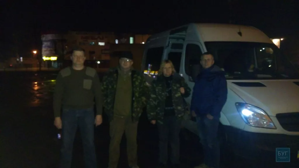 Нововолинські волонтери із "Народного фронту" повернулись зі Сходу 2 Share2015-03-06-db232e6fa7361f85320b86b8c15fac791d1380df48018b5cfeb9f5a510435fe4-Picture