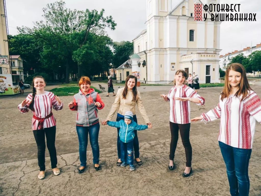 Фотоквест у вишиванках на вулицях Володимира-Волинського 12 ckmG0YxDEck