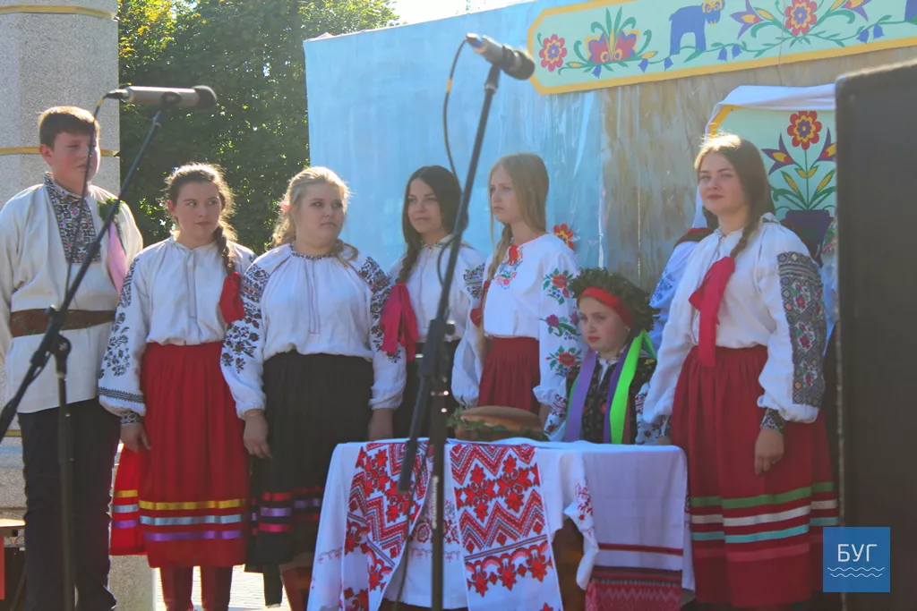 Українські давні весільні обряди відтворили у Володимирі-Волинському 6