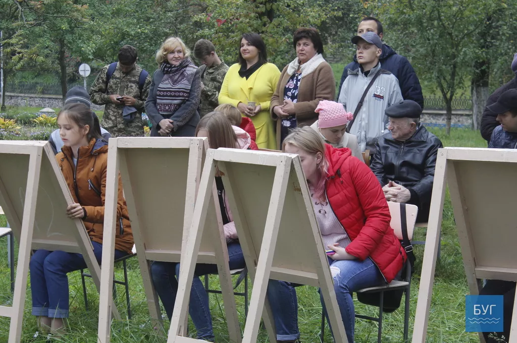 У Володимирі-Волинському з нагоди 100-річчя з дня народження Сухомлинського провели захід під відкритим небом 6