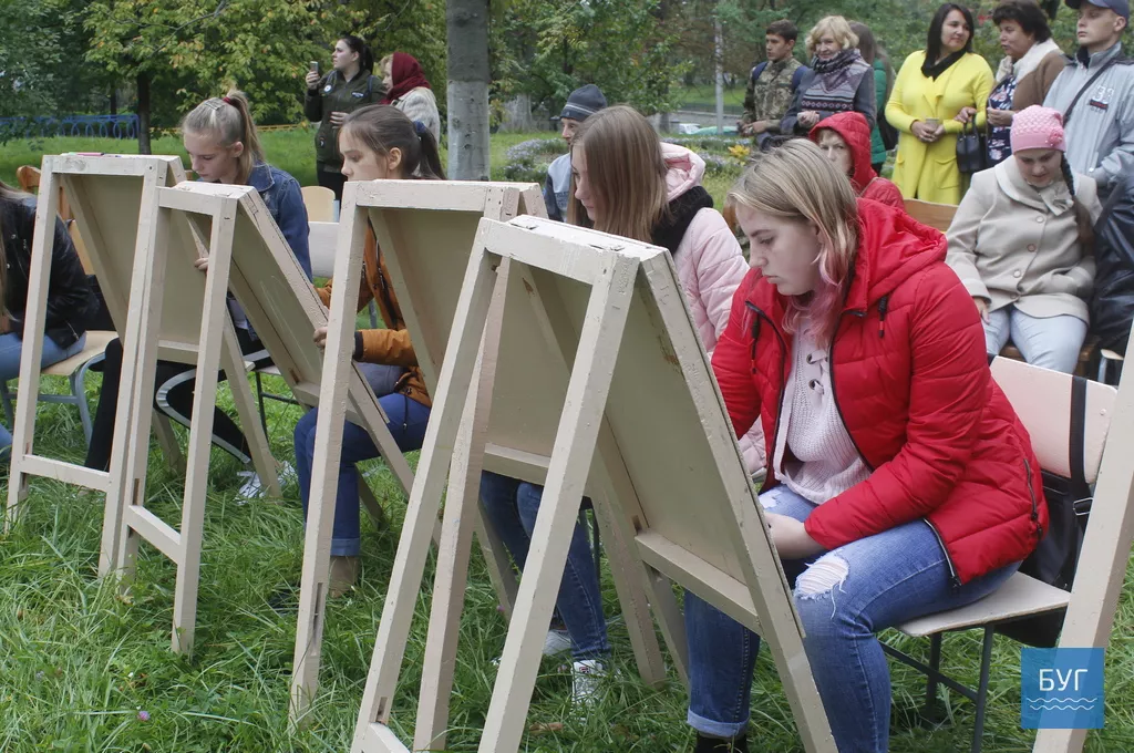У Володимирі-Волинському з нагоди 100-річчя з дня народження Сухомлинського провели захід під відкритим небом 5