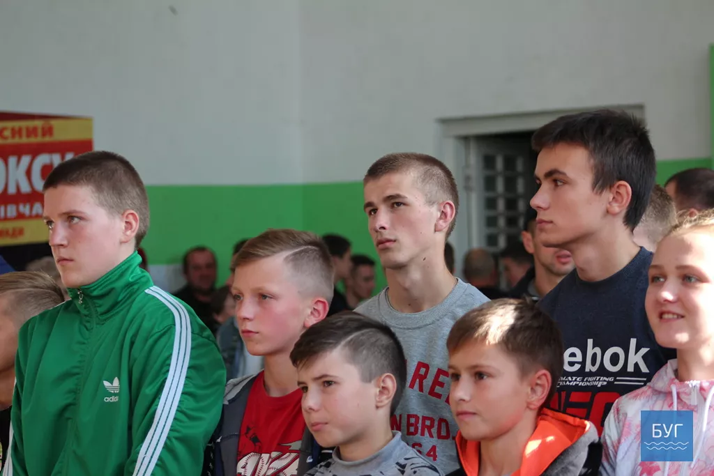 Боксерський турнір провели у Зимному 9