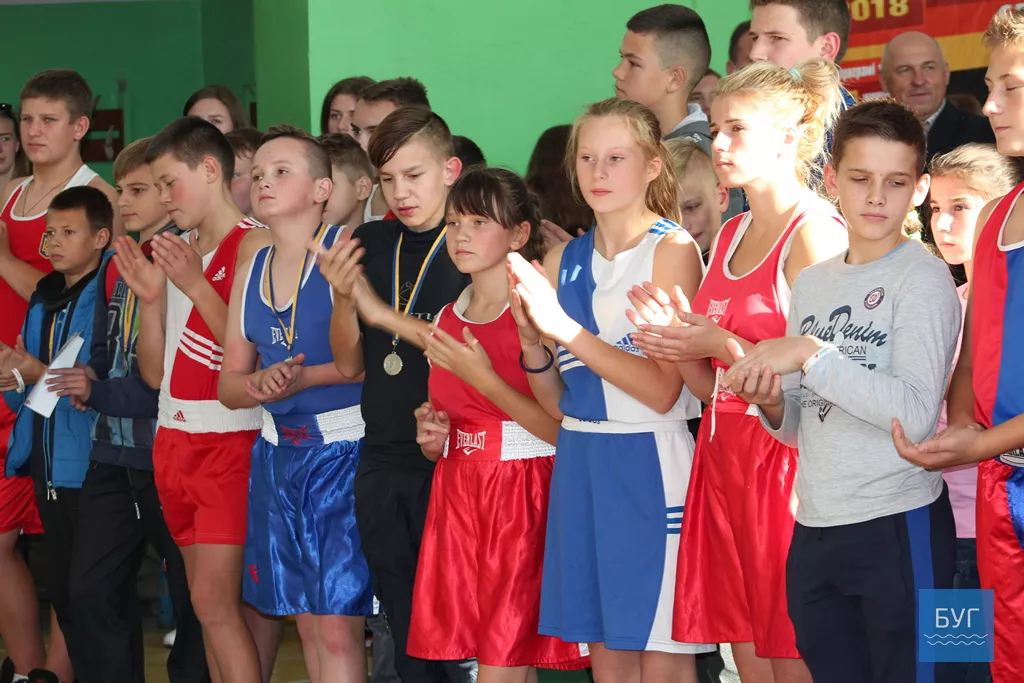 Боксерський турнір провели у Зимному 11