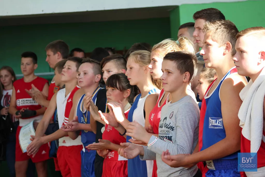 Боксерський турнір провели у Зимному 13