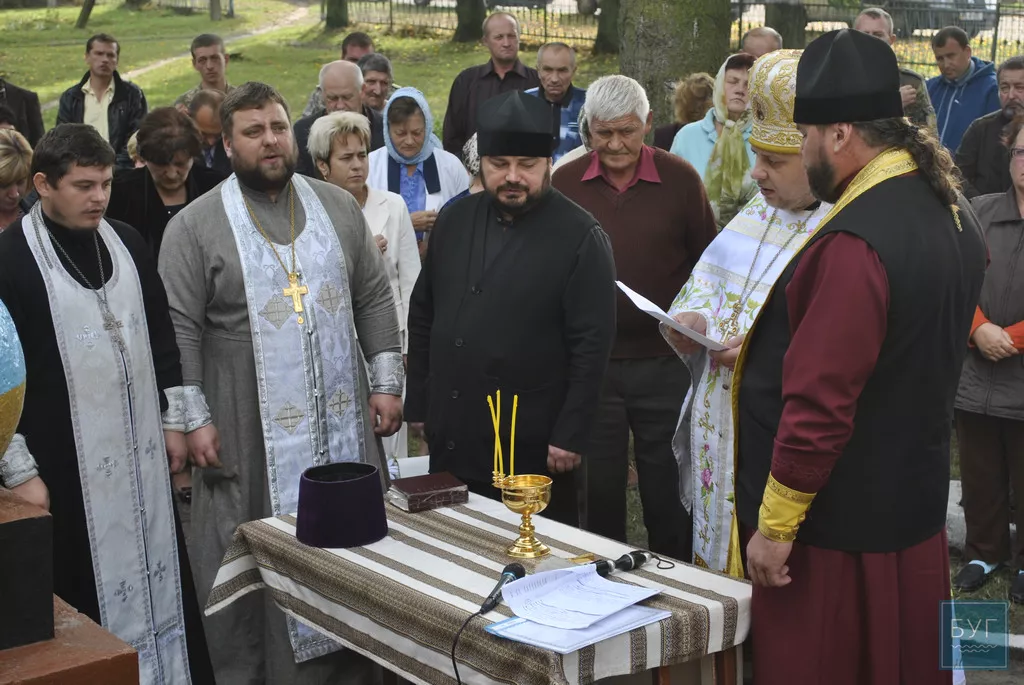 Меморіальну дошку на честь загиблого в АТО Володимира Пушкарука відкрили 25-го вересня у селі Мовники Іваничівського району 6 _DSC0162_tn