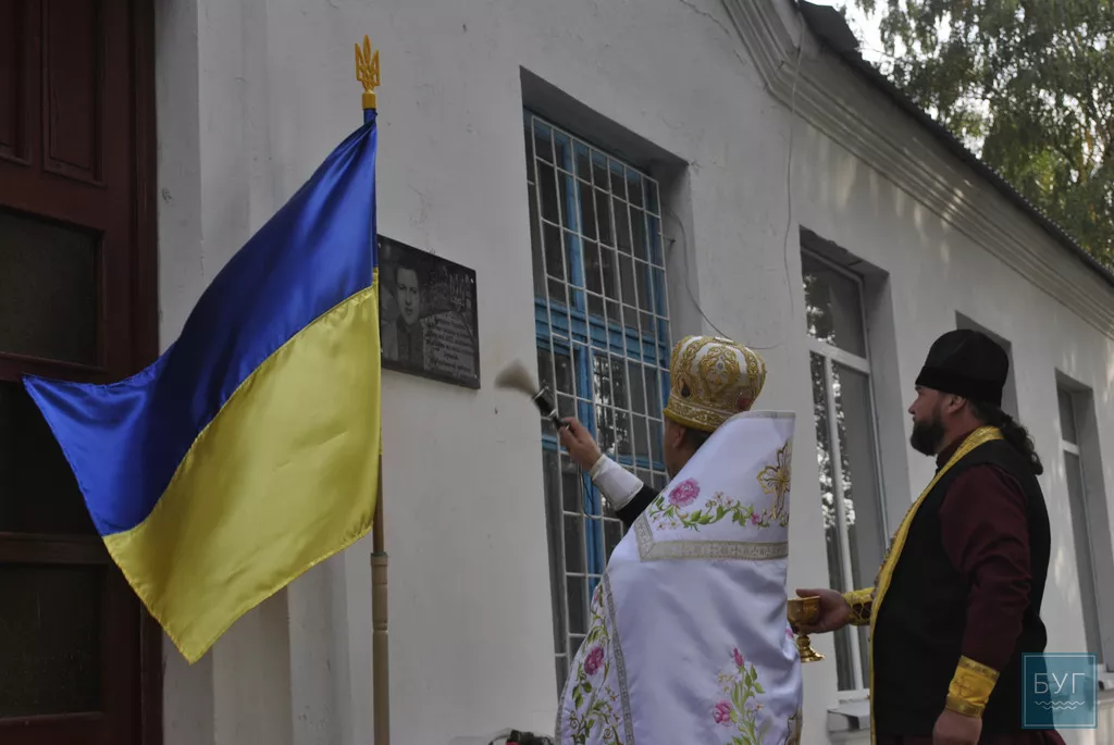 Меморіальну дошку на честь загиблого в АТО Володимира Пушкарука відкрили 25-го вересня у селі Мовники Іваничівського району 8 _DSC0168_tn