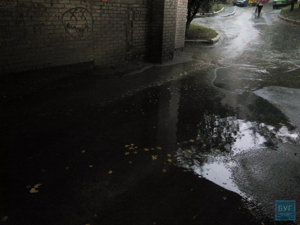 Звідки у підвалі вода? Жителі будинку 24 на 15-му мікрорайоні в Нововолинську досі потерпають від підтоплення 5 IMG_20150920_090010_tn