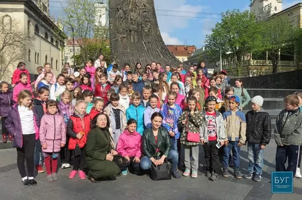 10ae2c41-1196-4a5c-b37c-8a628688d8a3