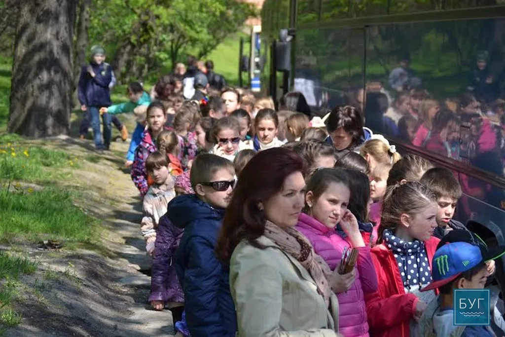 3049827c-5fb5-4f1f-8b59-d649c081b5c7