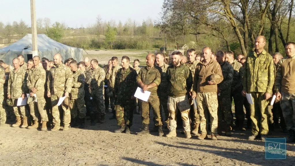Військовослужбовці 14-ої бригади повернулися із зони АТО 4 4yho_oPfcyA