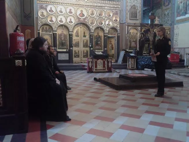 Рятувальник закликають володимирчан дотримуватися правил пожежної безпеки під час Великодня 3 eab8c76e-4762-4d14-950c-7cf620d8d2c2