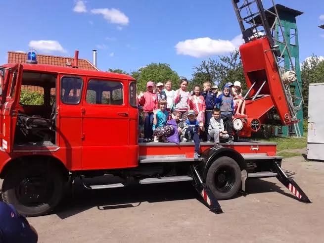 Володимир-Волинський район: рятувальники провели для дітей екскурсію у пожежній частині 4 85aafd3e-f531-481e-96b8-eb8bb1dc4f3c