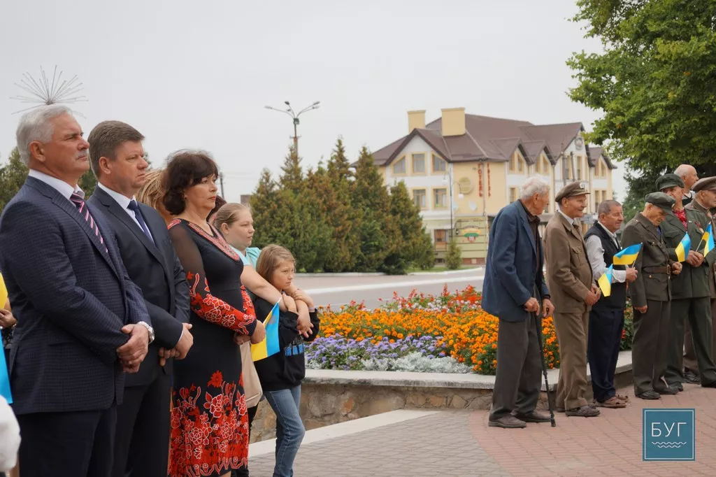 У Нововолинську урочисто вшанували Державний прапор України 4 DSC07395