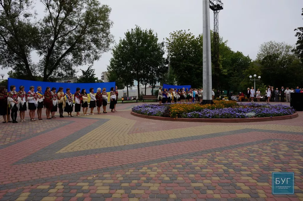 У Нововолинську урочисто вшанували Державний прапор України 3 DSC07401