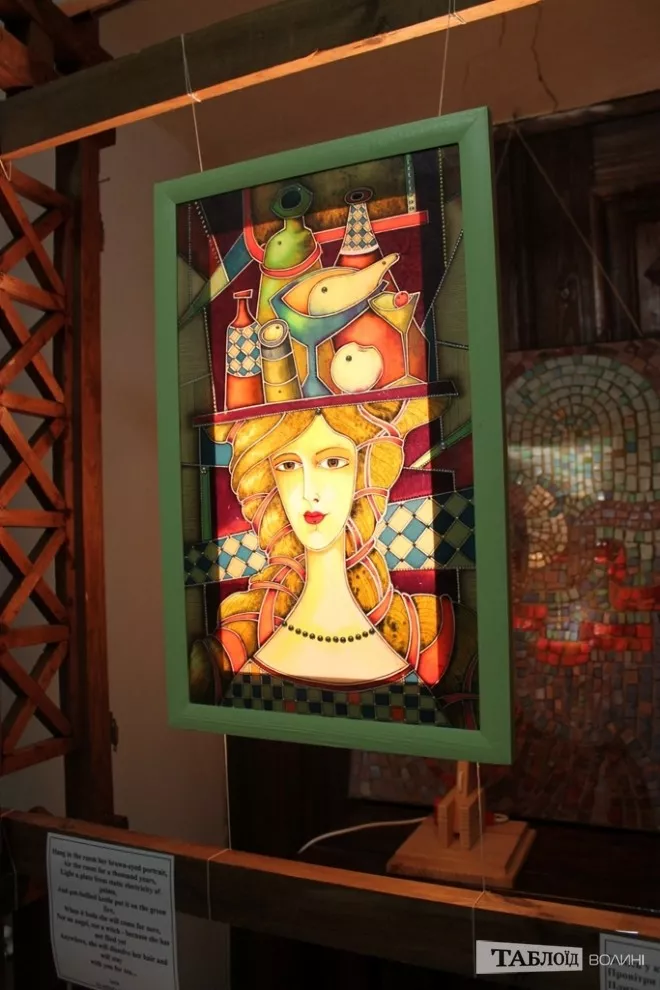 У Луцьку презентували роботи нововолинської художниці у стилі символізму 6 batik