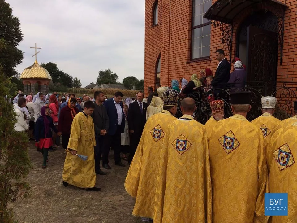 14388886_1177037345668168_2132724009_n