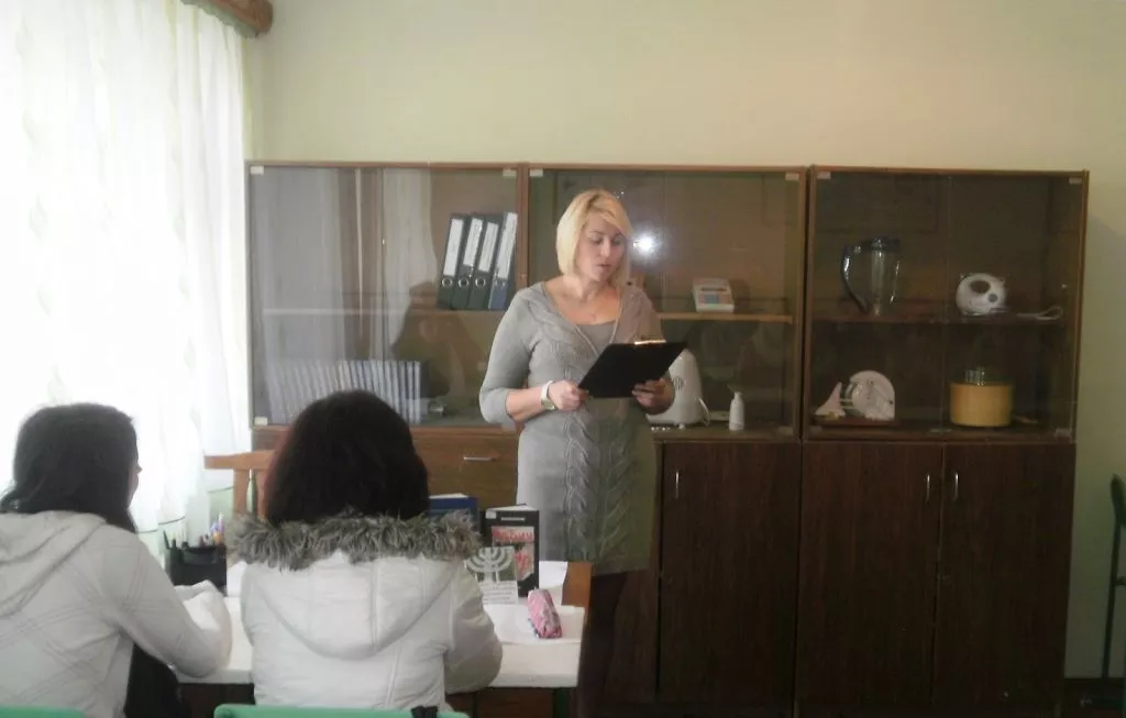 Для учнів Нововолинського вищого професійного училища провели тематичний захід до 75-ї річниці трагедії Бабиного Яру 1 p9110736