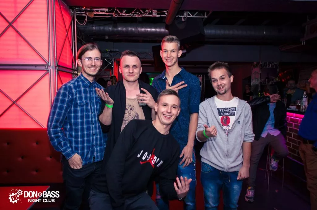 Як нововолинці відривалися на річниці нічного клубу "DON BASS" 17 mgmkigmqfpc