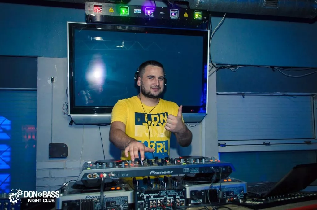 Як нововолинці відривалися на річниці нічного клубу "DON BASS" 33 rhpwfnwgx78