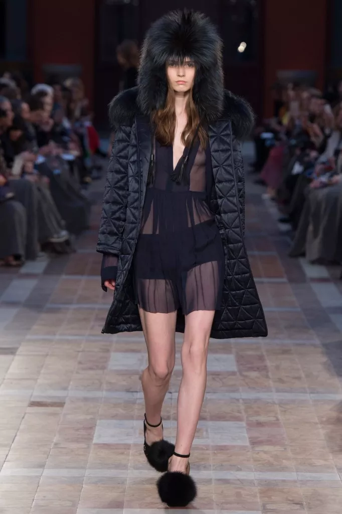 kim_0568-682x1024