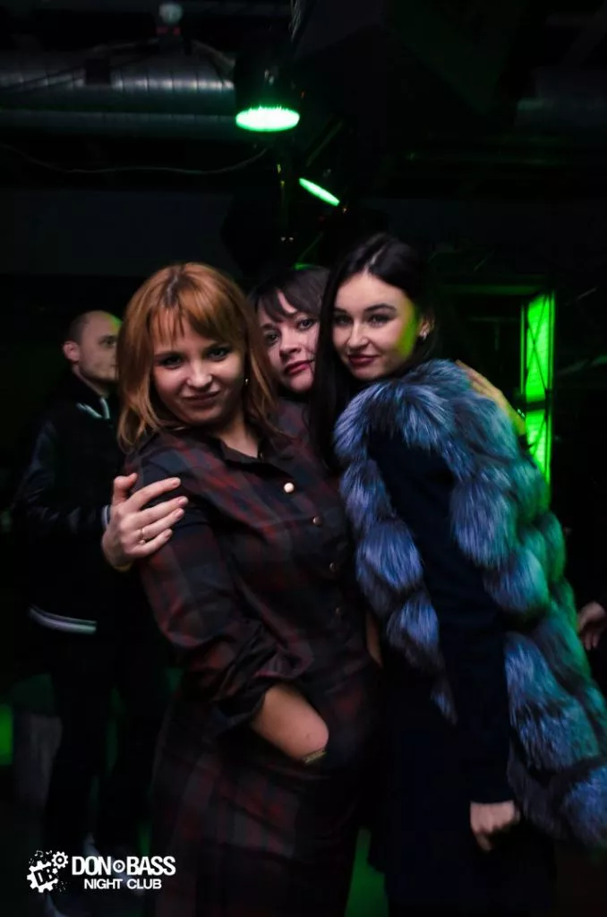 Як DJ Natasha Rostova в нововолинському нічному клубі виступала “DON BASS” 6