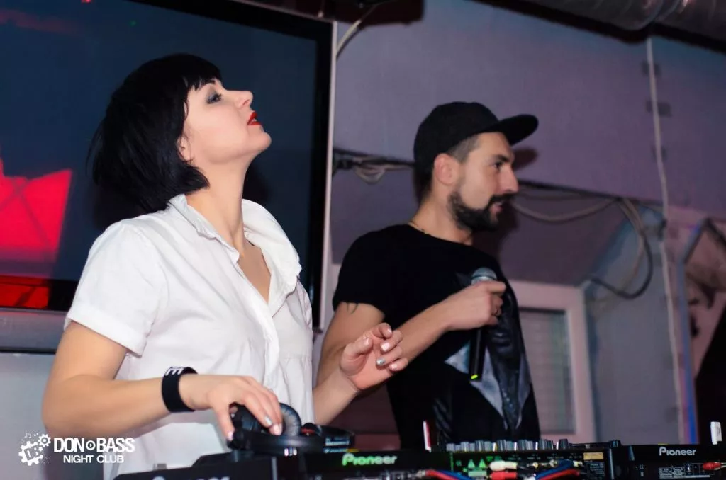 Як DJ Natasha Rostova в нововолинському нічному клубі виступала “DON BASS” 25