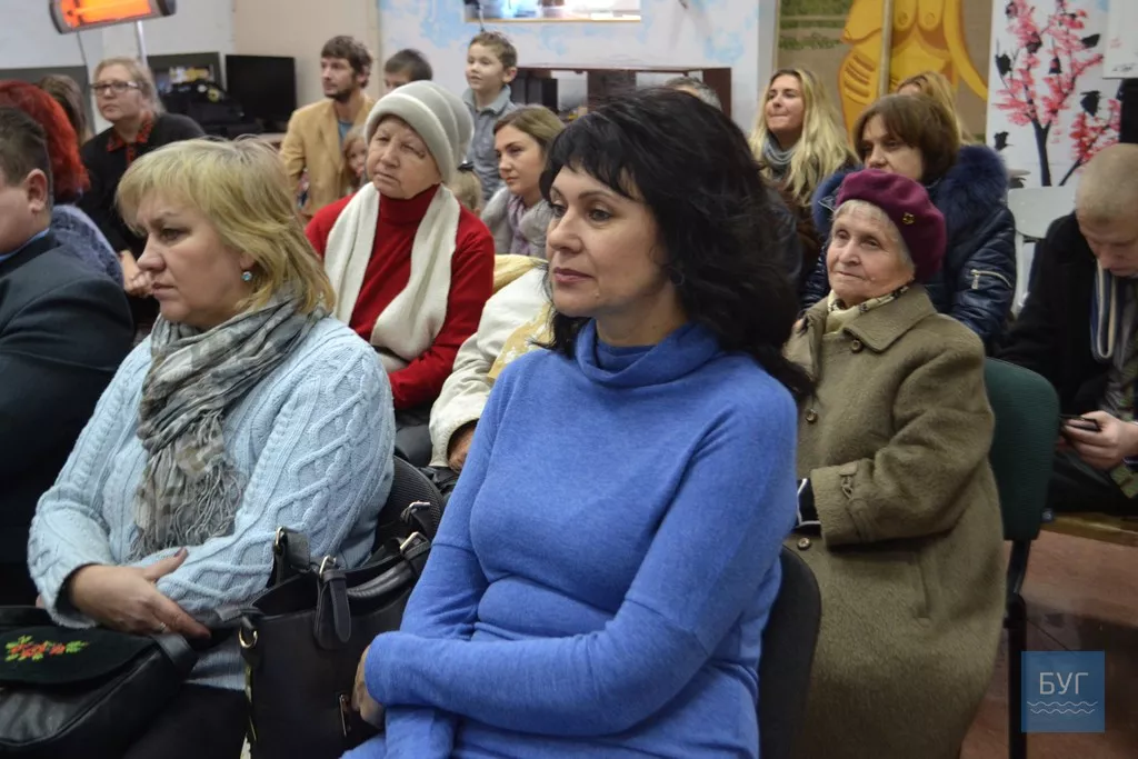 Невимушена атмосфера, святковий концерт, благодійний аукціон – у Нововолинську відбулась акція «З добром у серці» 21 dsc_4011