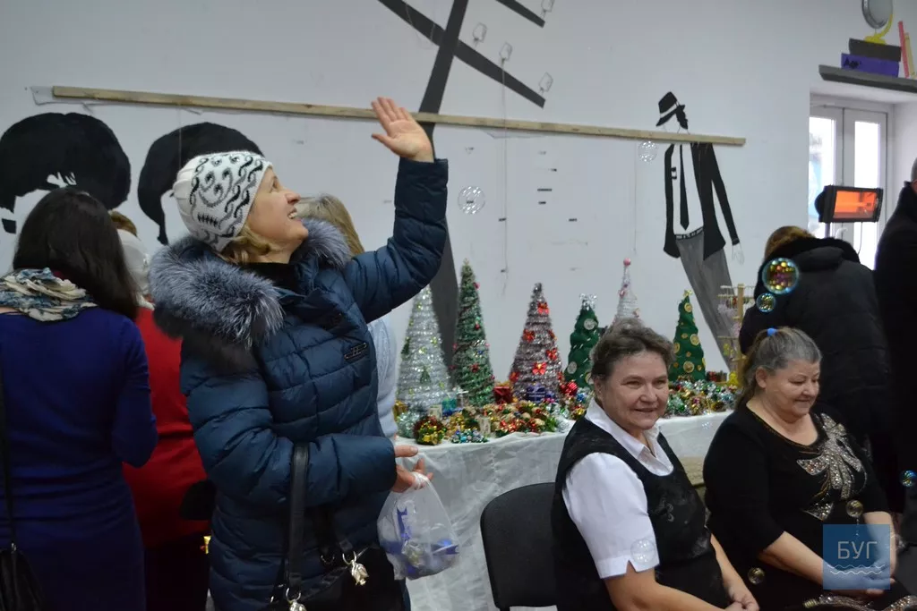 Невимушена атмосфера, святковий концерт, благодійний аукціон – у Нововолинську відбулась акція «З добром у серці» 16 dsc_4125