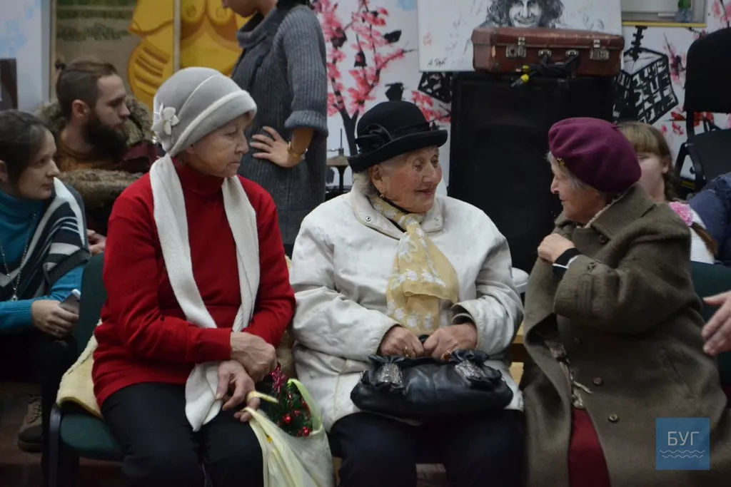 Невимушена атмосфера, святковий концерт, благодійний аукціон – у Нововолинську відбулась акція «З добром у серці» 14 dsc_4139