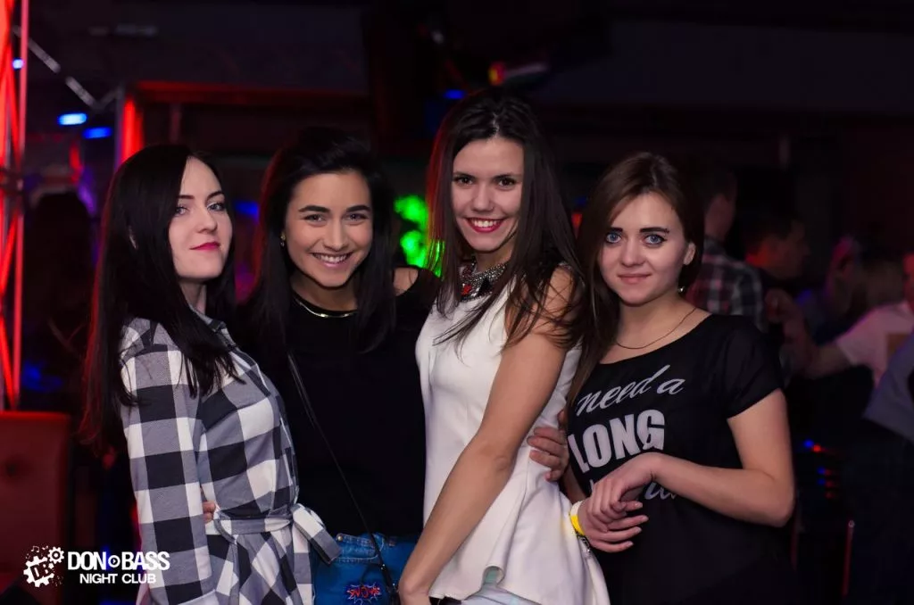 Як DJ Natasha Rostova в нововолинському нічному клубі виступала “DON BASS” 13