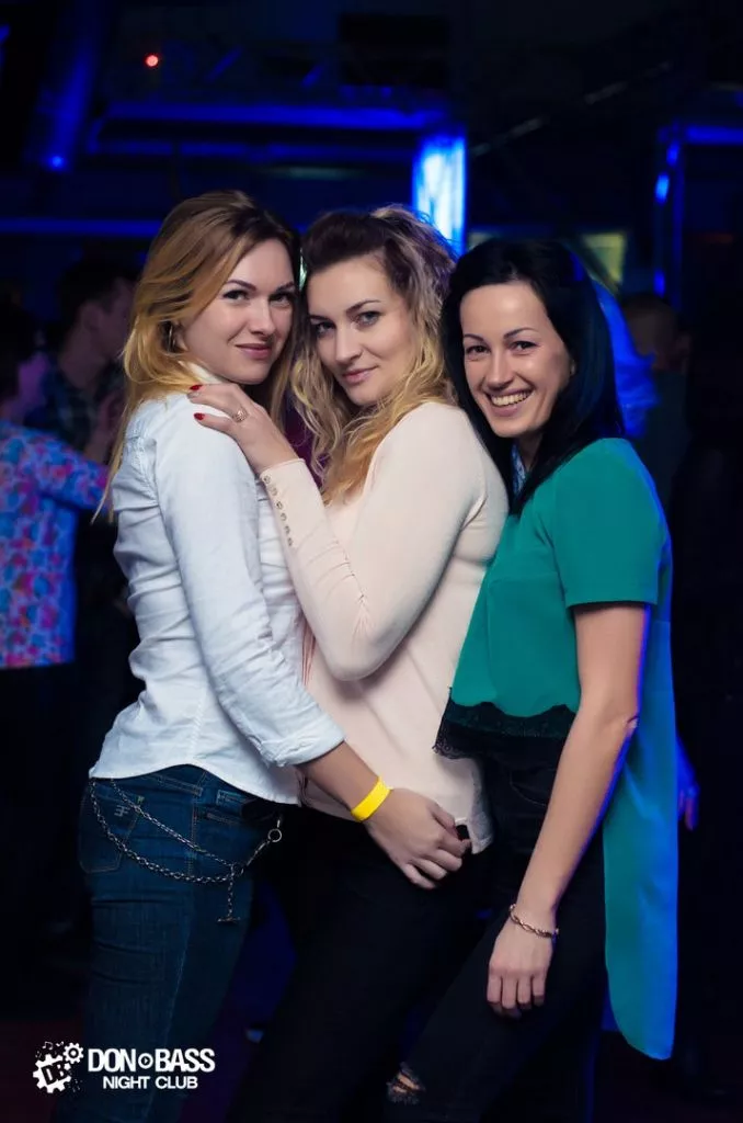 Як DJ Natasha Rostova в нововолинському нічному клубі виступала “DON BASS” 22