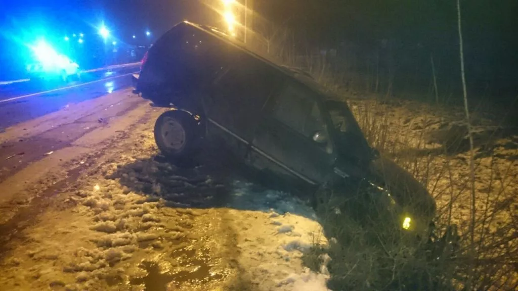 У Нововолинську нетвереза жінка-водій, виїхавши на зустрічну смугу, влетіла у інше авто 2