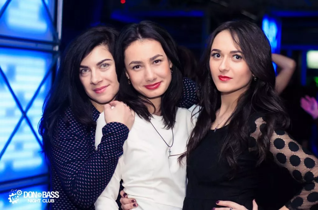Як DJ Natasha Rostova в нововолинському нічному клубі виступала “DON BASS” 24