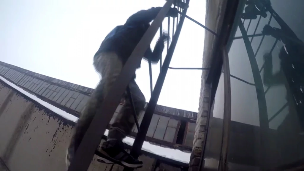 Неповнолітній "відеоблогер" з друзями проник на територію колишнього нововолинського заводу СТО 6