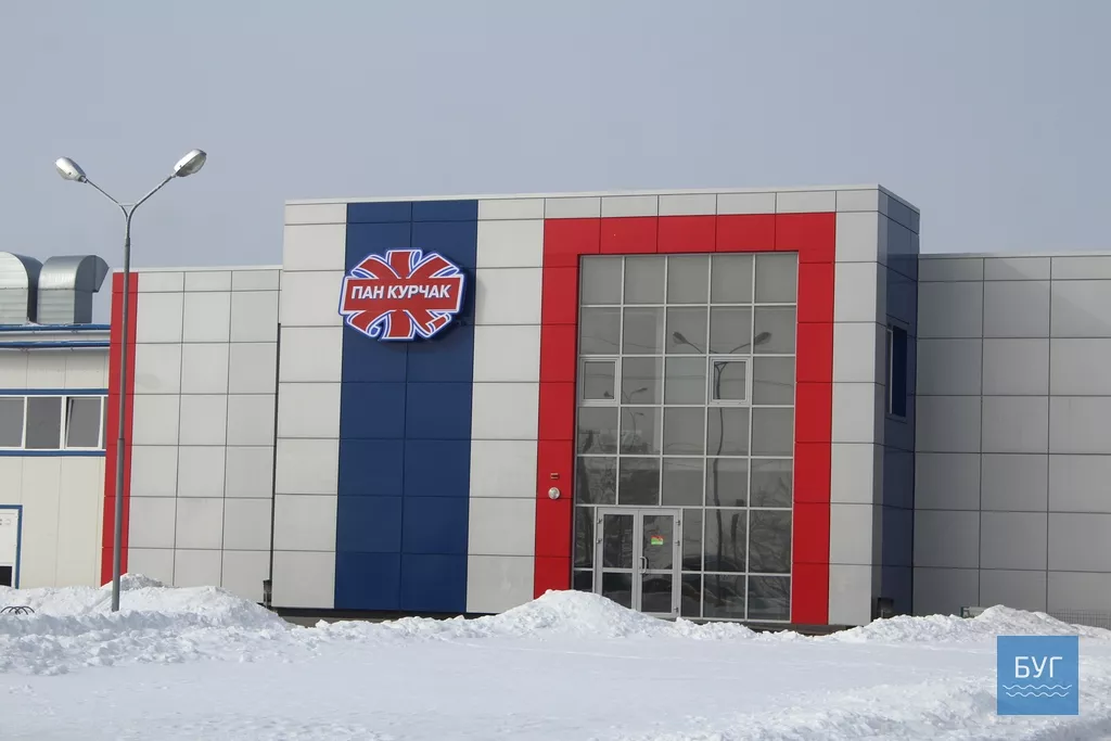 Виконувач директора ТзОВ “Птахокомплекс Губин” категорично відмовився спілкуватися з репортерами 4