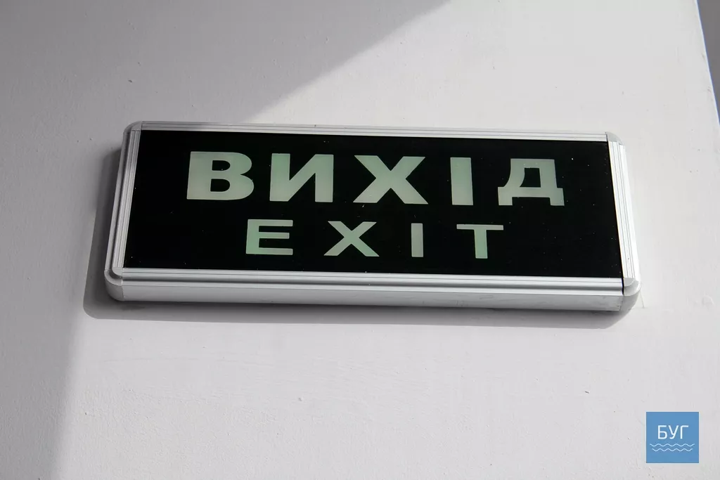 Виконувач директора ТзОВ “Птахокомплекс Губин” категорично відмовився спілкуватися з репортерами 3