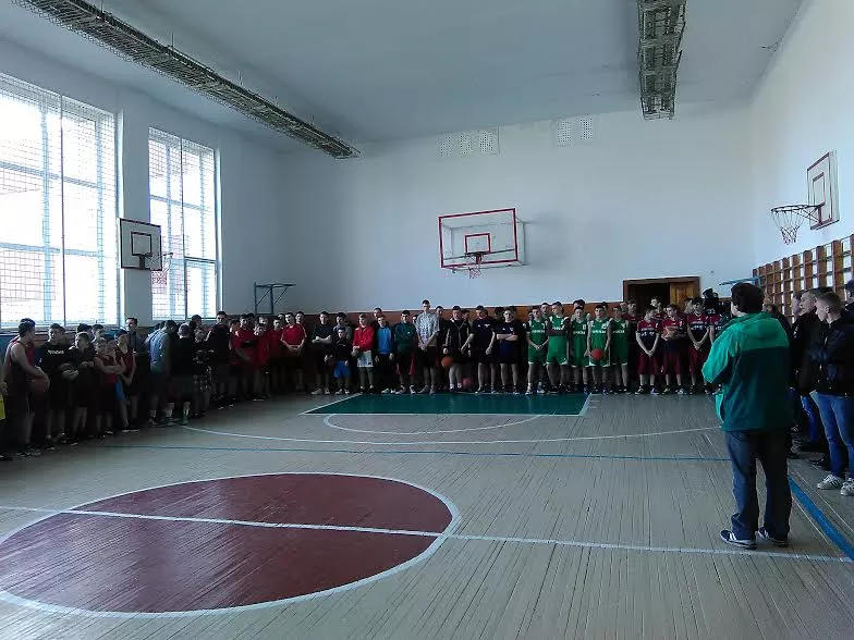 У Володимирі-Волинському відбулися XV спортивні ігри школярів Волині з баскетболу 1