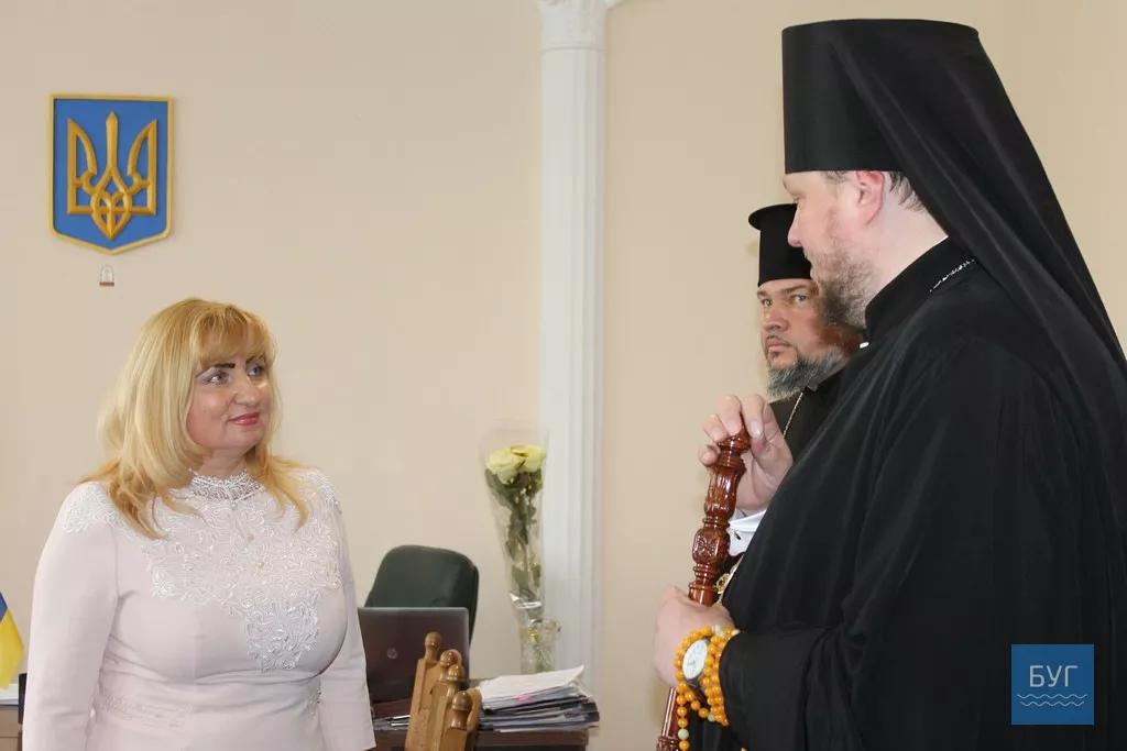 Єпископ Володимир-Волинський і Турійський провів зустріч з керівниками Іваничівського району та селища 6