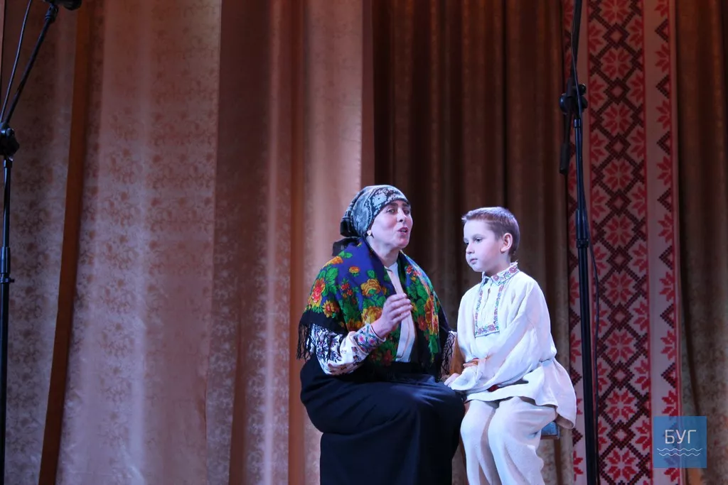 203 річницю від народження Тараса Шевченка в Іваничах відзначали у районному Домі "Просвіта" 7