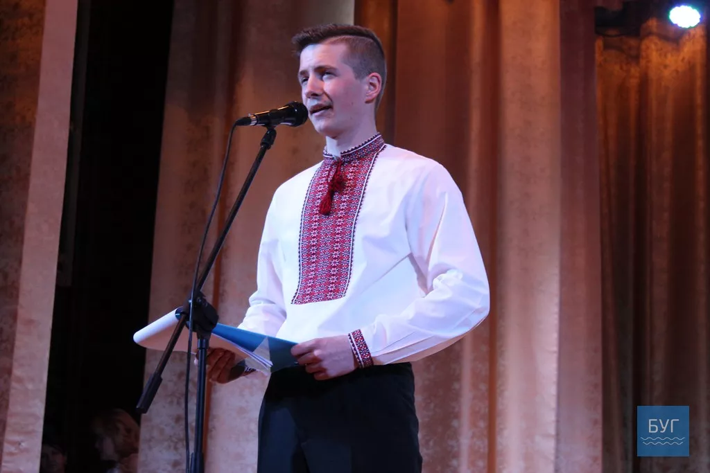 203 річницю від народження Тараса Шевченка в Іваничах відзначали у районному Домі "Просвіта" 9