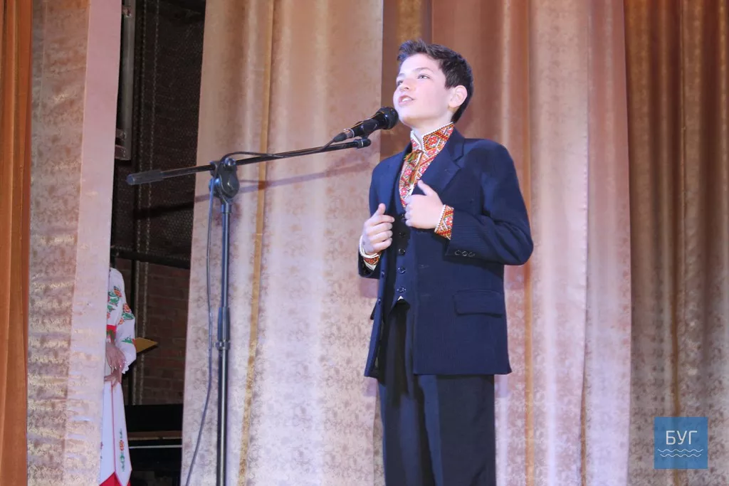 203 річницю від народження Тараса Шевченка в Іваничах відзначали у районному Домі "Просвіта" 11