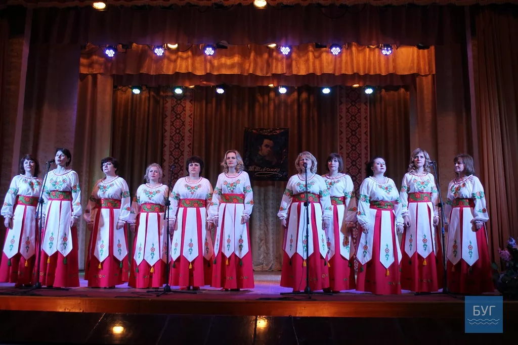 203 річницю від народження Тараса Шевченка в Іваничах відзначали у районному Домі "Просвіта" 12