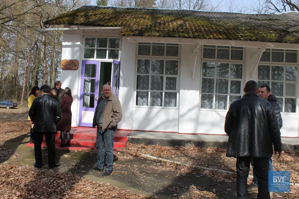 Депутати Іваничівської районної ради оглянули табір "Барвінок". Вирішили, що цього літа він прийме дітей на відпочинок 6